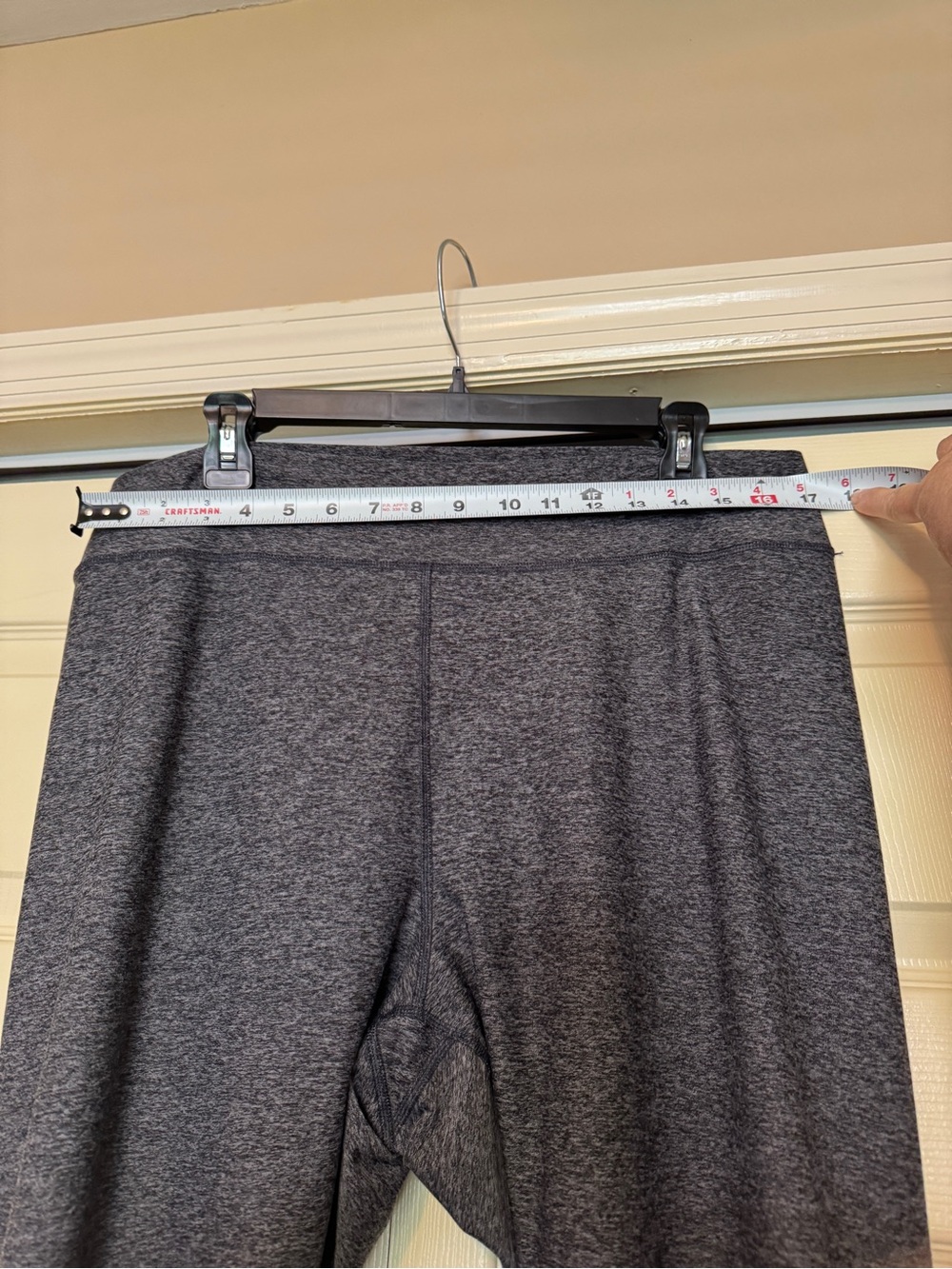 Old Navy Women's Dark Gray Leggings - Picture 5 of 6